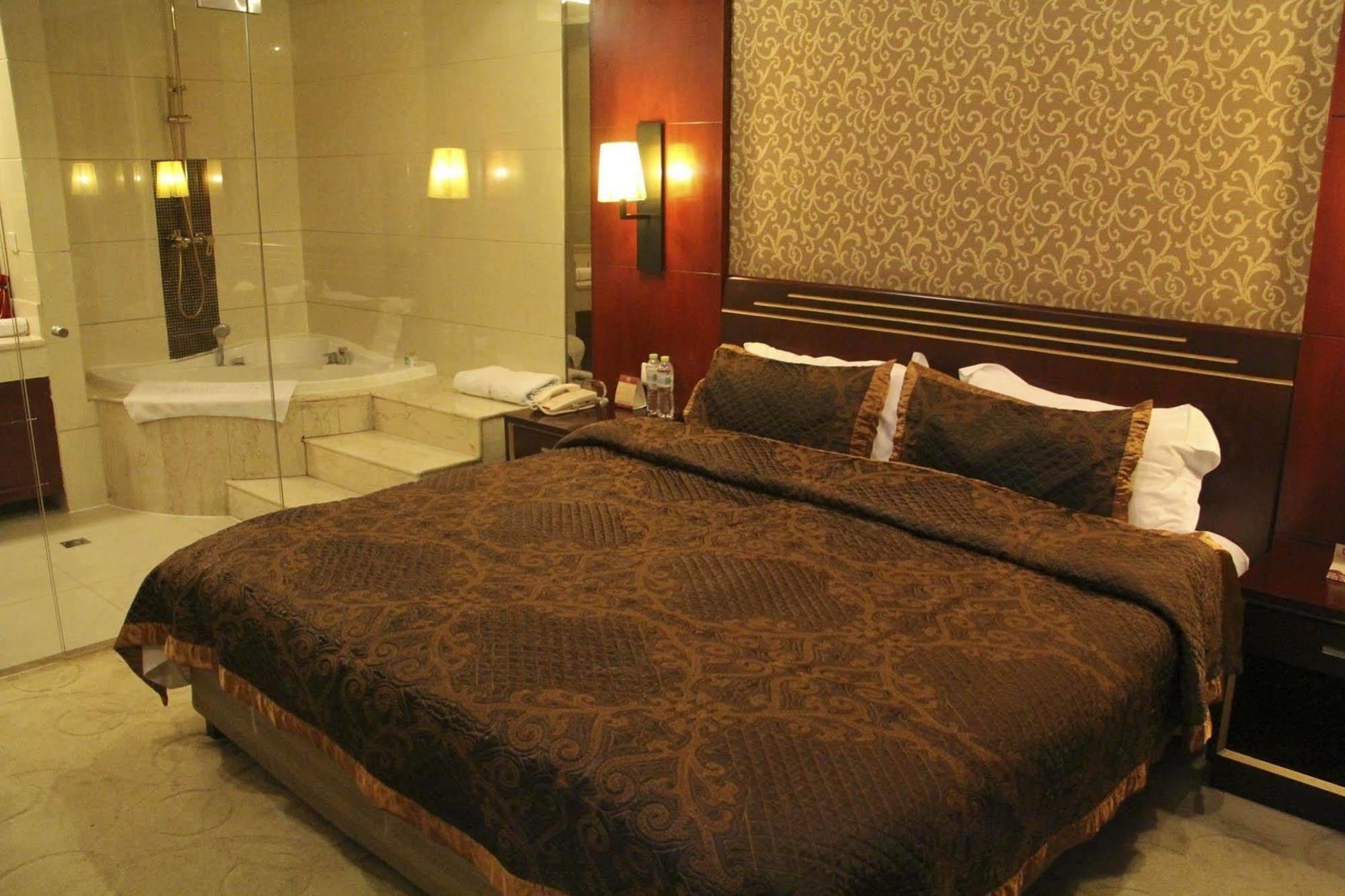 Jingzhou International Hotel Shijiazhuang Exteriör bild